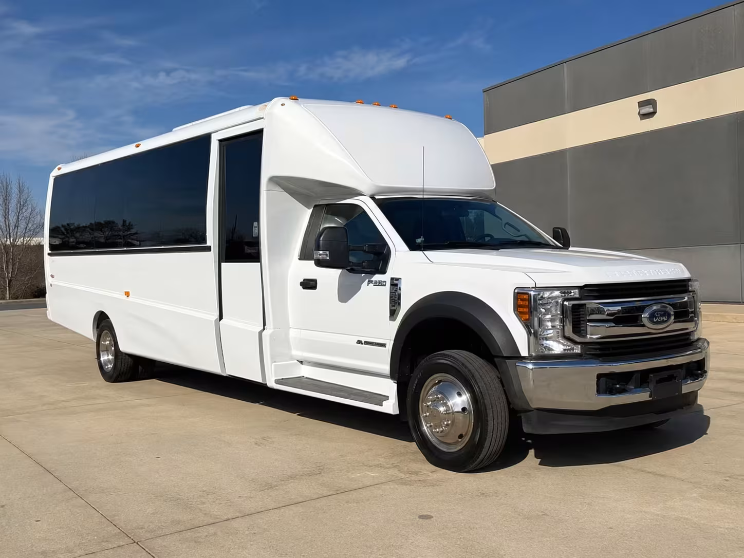 15 passenger minibus
