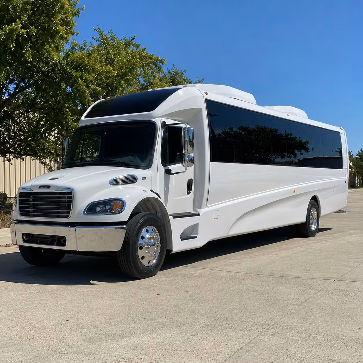 toledo 25 passenger minibus rental